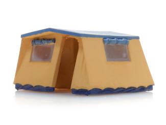 bungalowtent-776nkn-1.jpg Artitec N 316.117 Bungalow tent kant en klaar resin, geverfd Modeltreinshop - Afbeelding 1