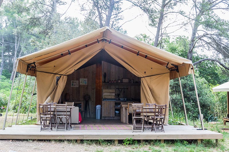 huur-tent-395ijc-1.jpg Glamping in een huurtent | Boek nu een comfortabel verblijf - Afbeelding 1