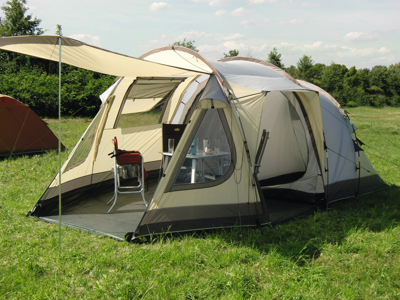 kampeertent-4-personen-061tzp-1.jpg 4 persoons tent Dakota Z5 Deluxe - Afbeelding 1