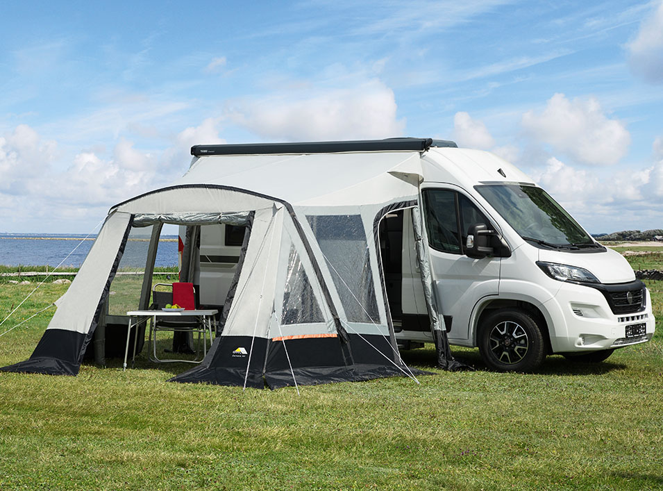 voortent-camper-694xmt-1.jpg Luchttent voor campers van dwt tenten 225 cm tot 300 cm - Afbeelding 1